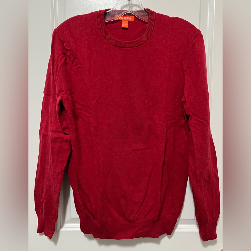 Excellent Used Condition Classic Red Men's Sweater Size Medium